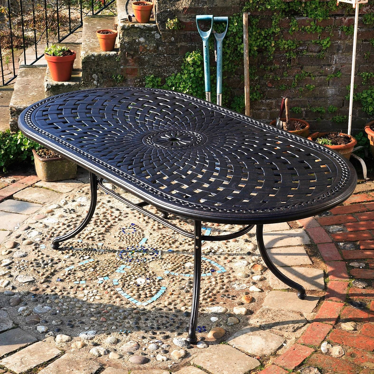 Catherine Tuintafel - Antiek Brons