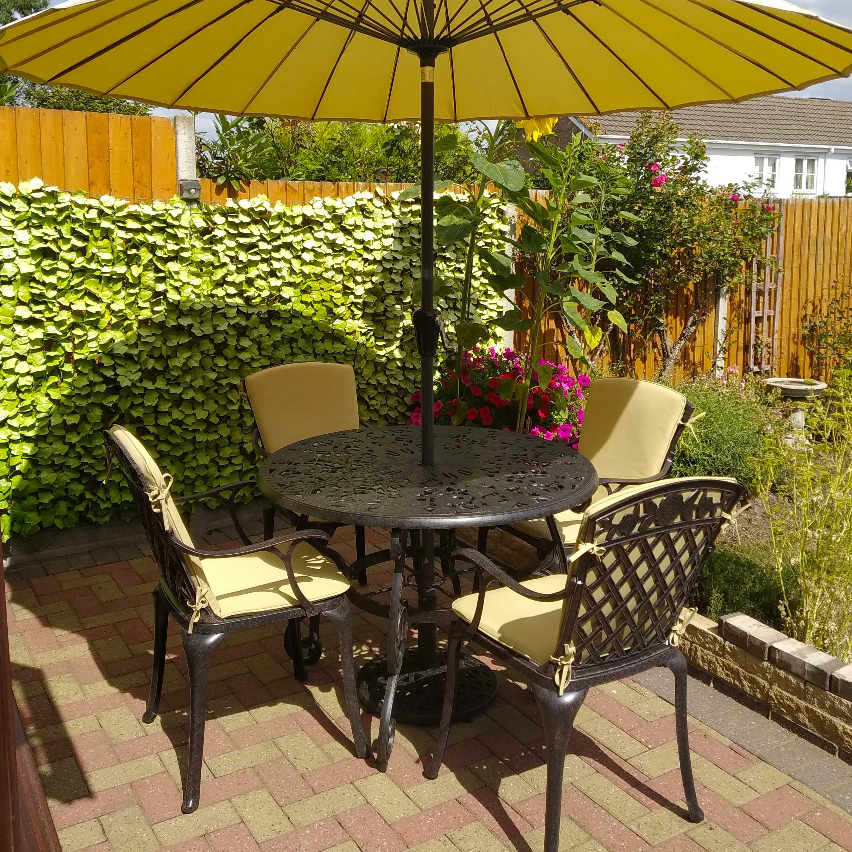 Flora tuintafel (4 persoons set)