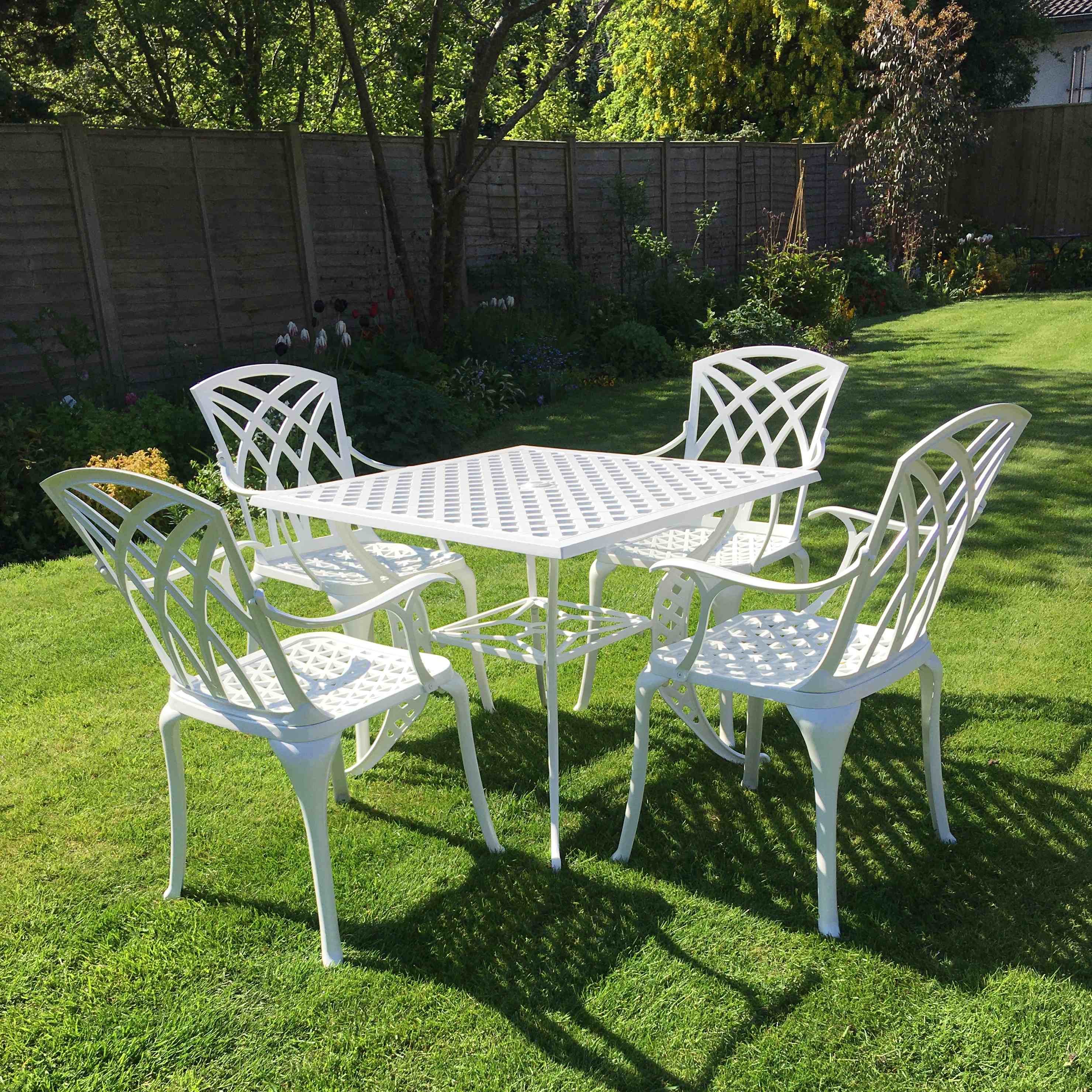 Lucy tuintafel (4 persoons set)