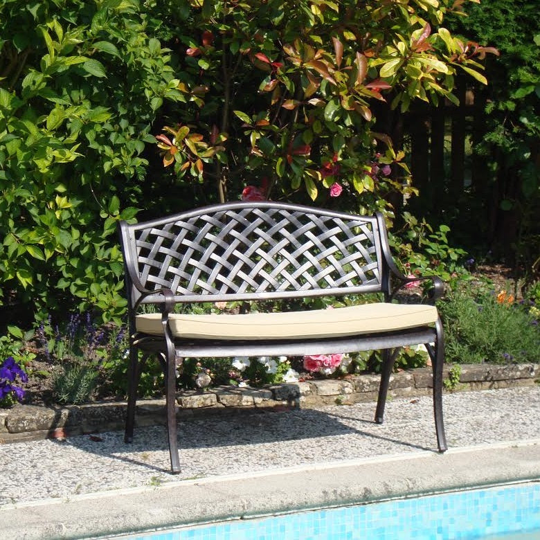 LATTICE Bankkussen