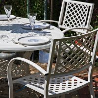 Voorvertoning: Charlotte white 6 seater oval garden table set 1